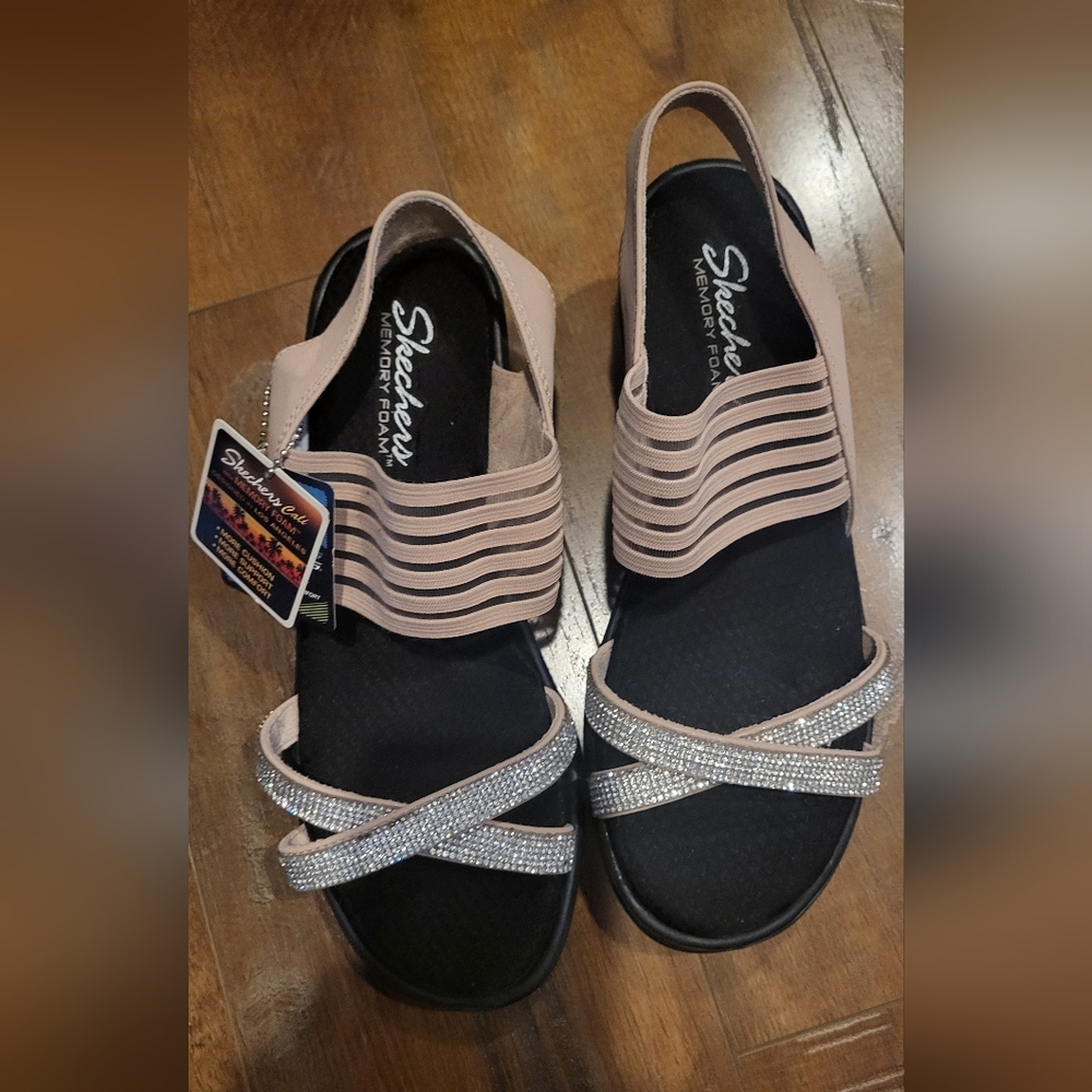 Skechers Women's Pink Strappy Wedge Sandals.Size 10